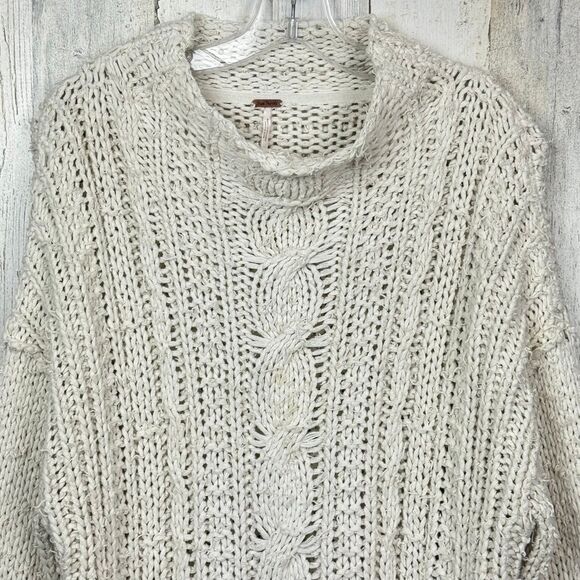 Free People distressed chunky comfy cream Cable Favorite Sweater size medium - Picture 6 of 12